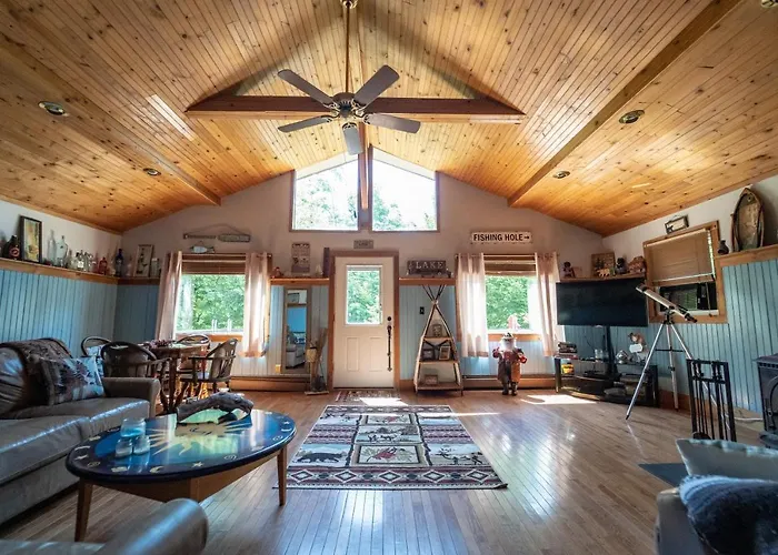 Roscoe Cabin Pet Friendly
